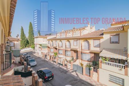 For sale of house in La Zubia