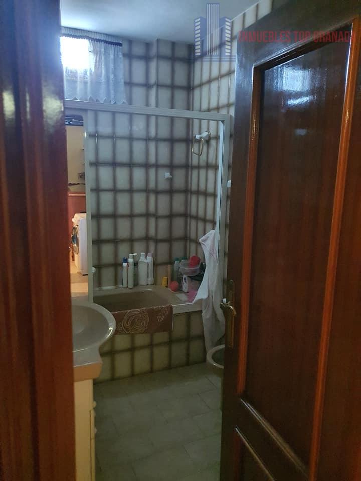 For sale of house in Colomera