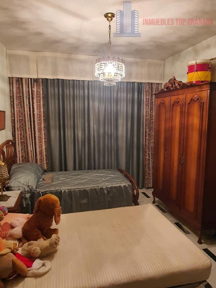 For sale of house in Colomera