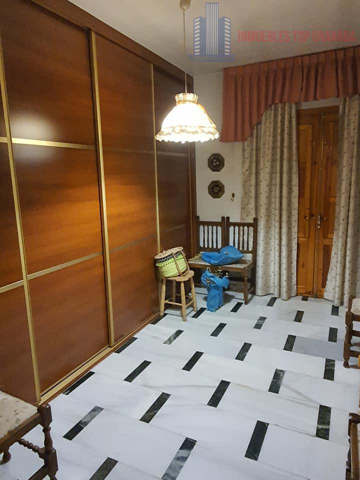 For sale of house in Colomera