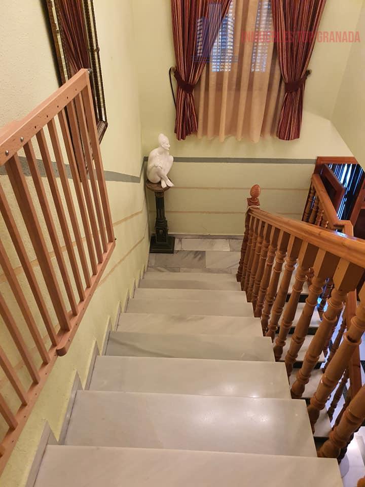 For sale of house in Colomera