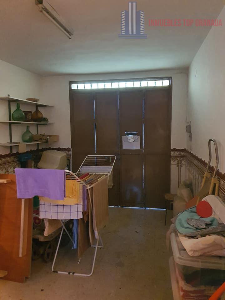 For sale of house in Colomera