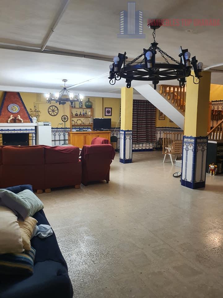 For sale of house in Colomera