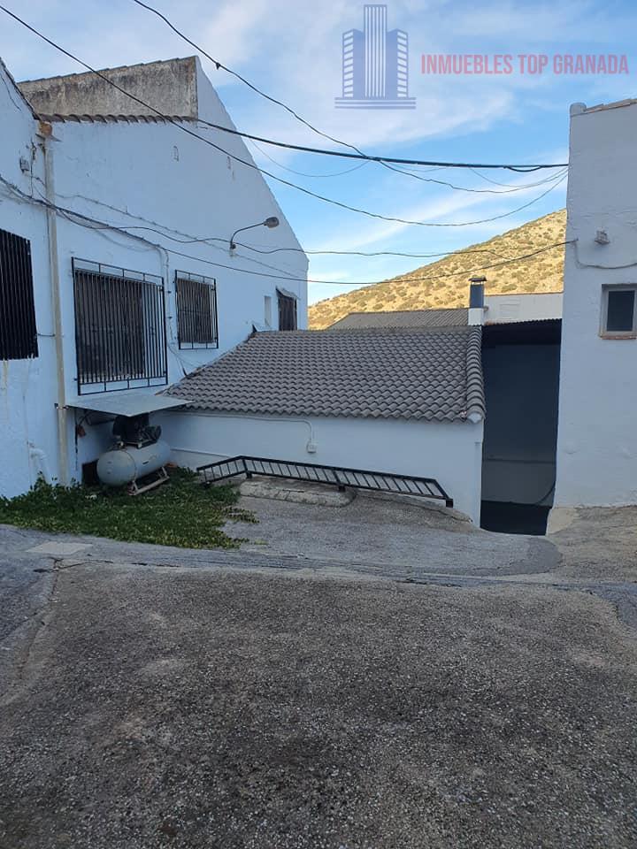 Venta de nave industrial en Colomera