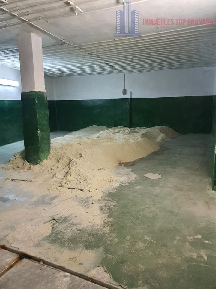 Venta de nave industrial en Colomera