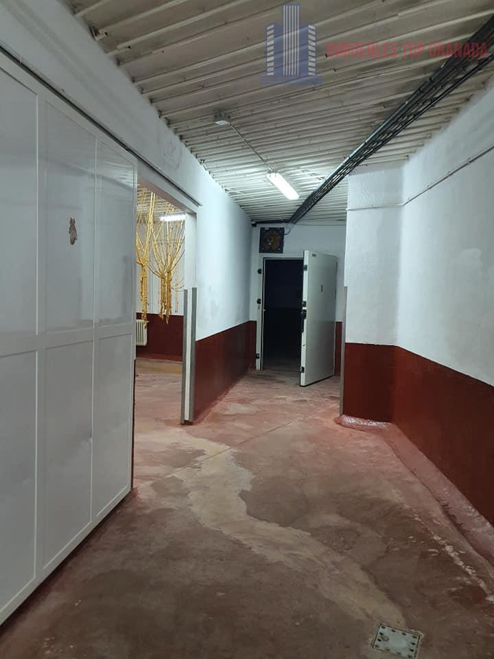 Venta de nave industrial en Colomera