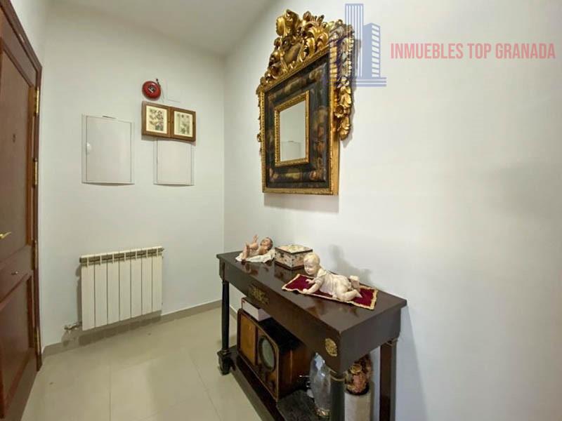 For sale of penthouse in Churriana de la Vega