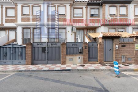 For sale of house in Churriana de la Vega