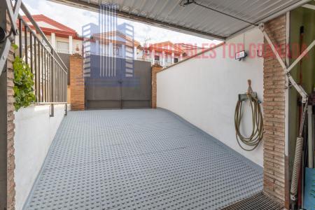 For sale of house in Churriana de la Vega