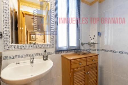 For sale of house in Churriana de la Vega