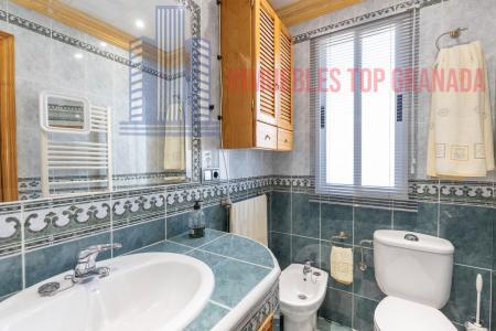 For sale of house in Churriana de la Vega