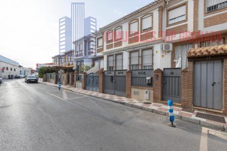 For sale of house in Churriana de la Vega