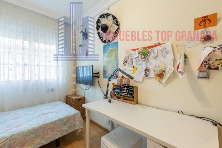 For sale of house in Churriana de la Vega