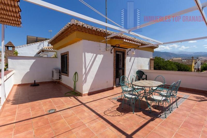 For sale of house in Granada