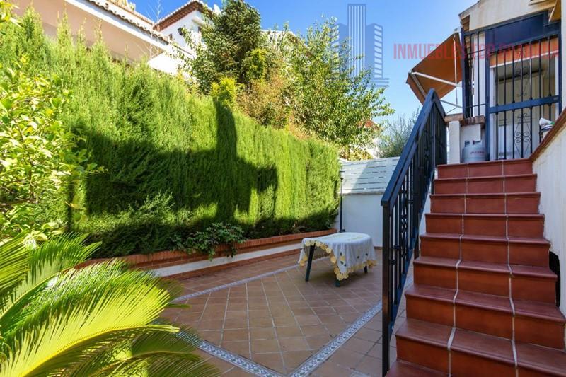 For sale of house in Granada