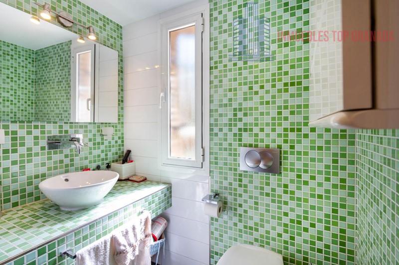 For sale of house in Granada