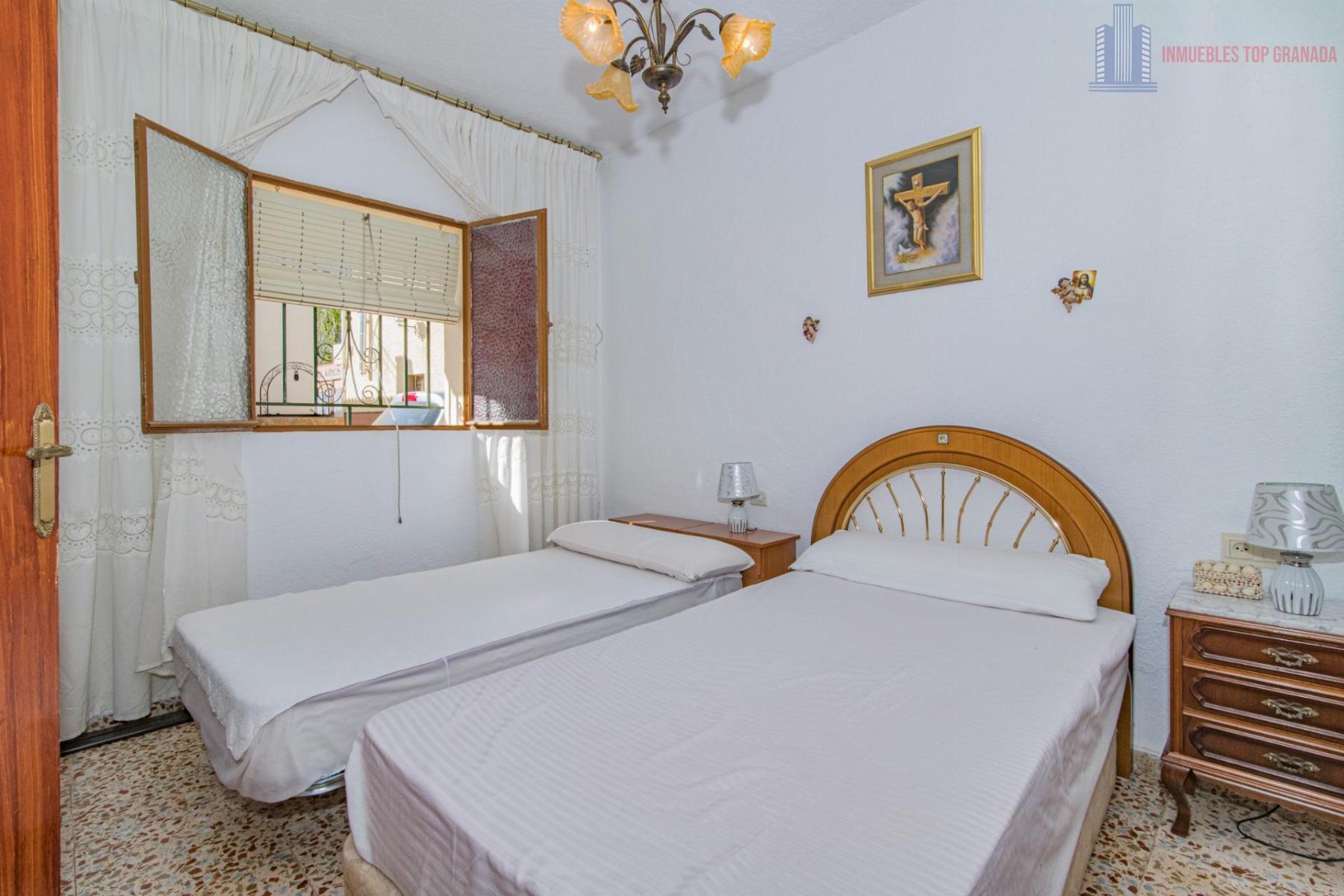 For sale of house in La Malahá