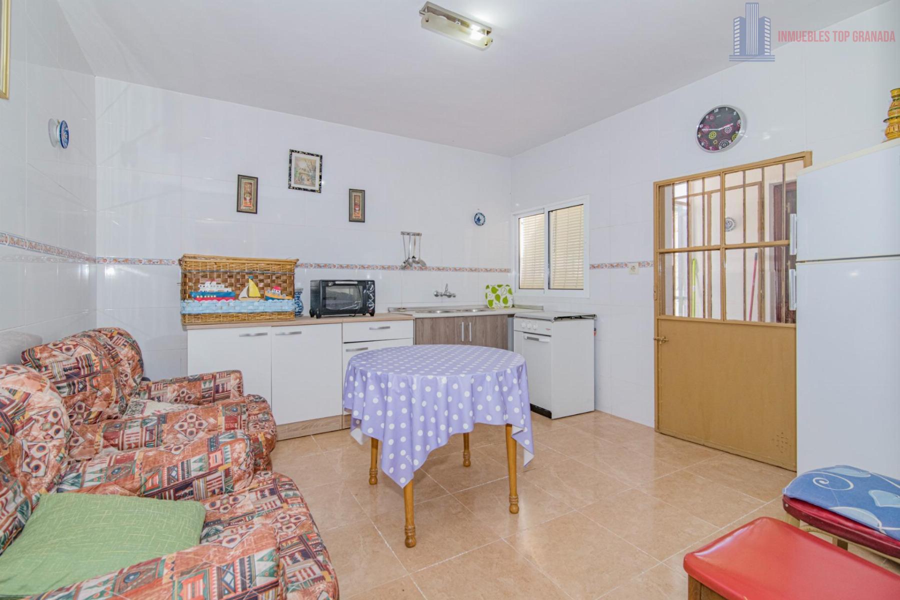 For sale of house in La Malahá