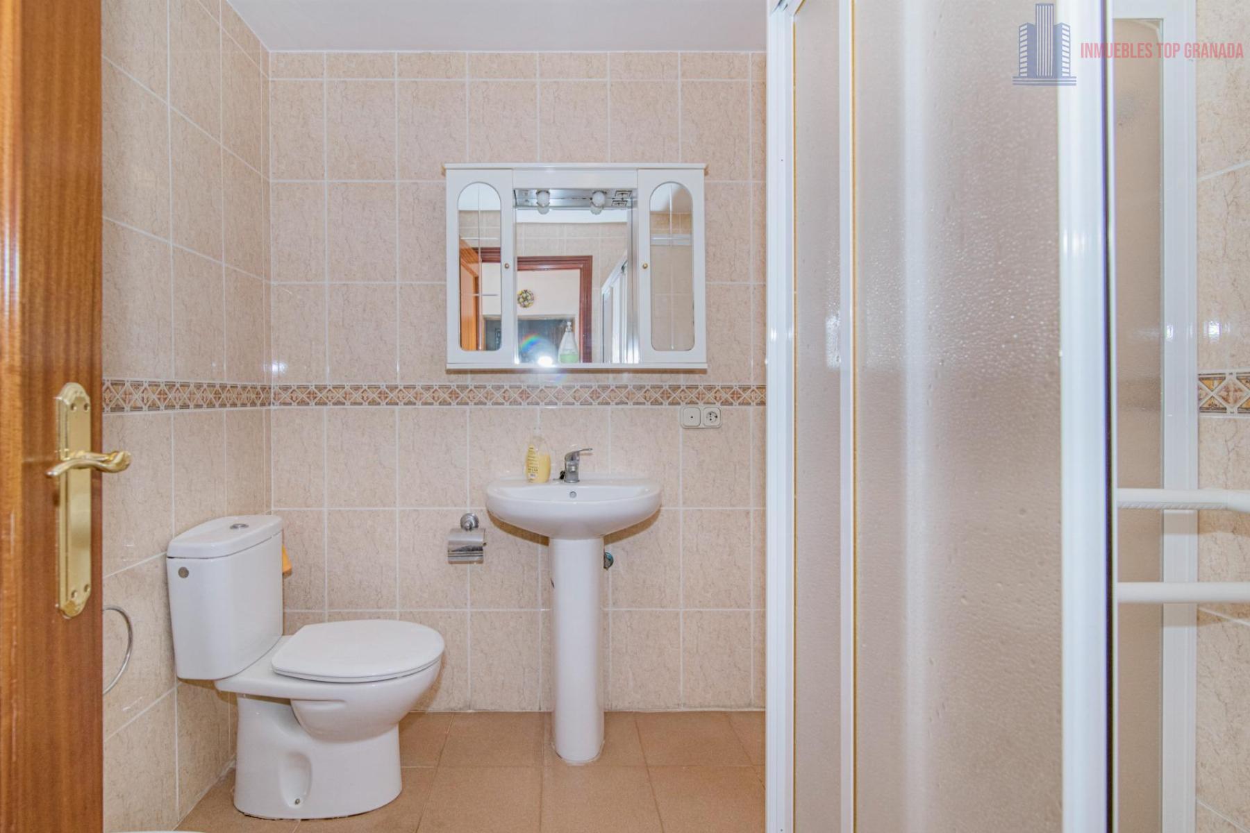 For sale of house in La Malahá