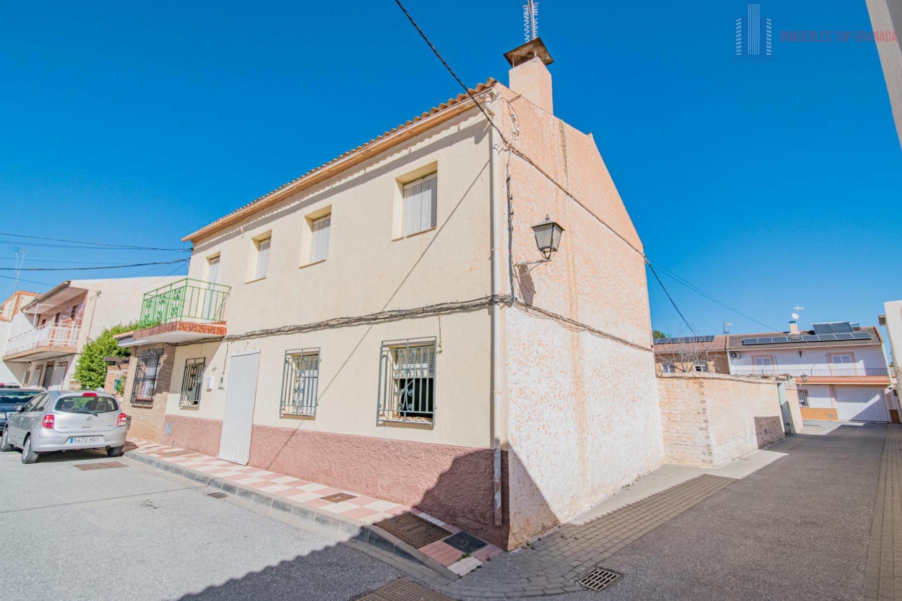For sale of house in La Malahá