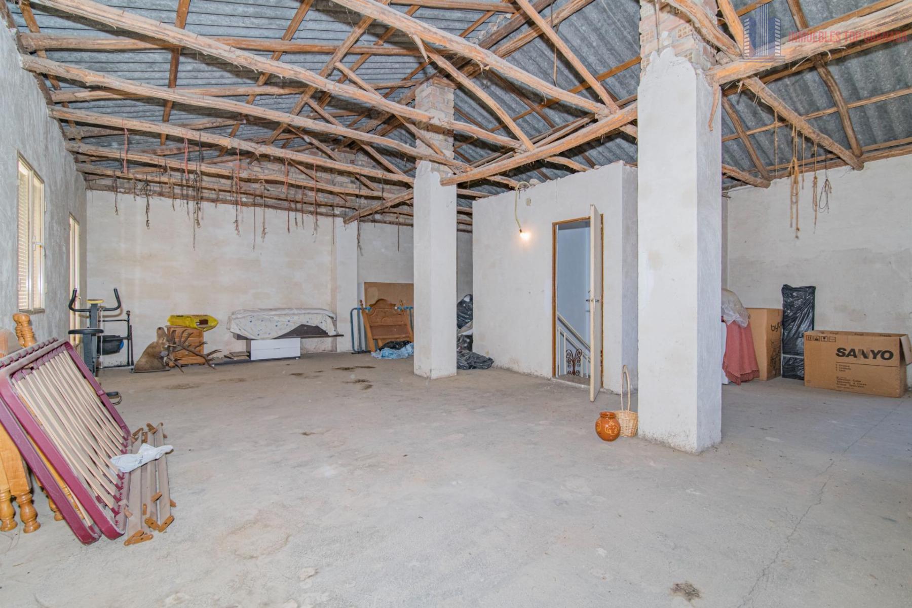 For sale of house in La Malahá