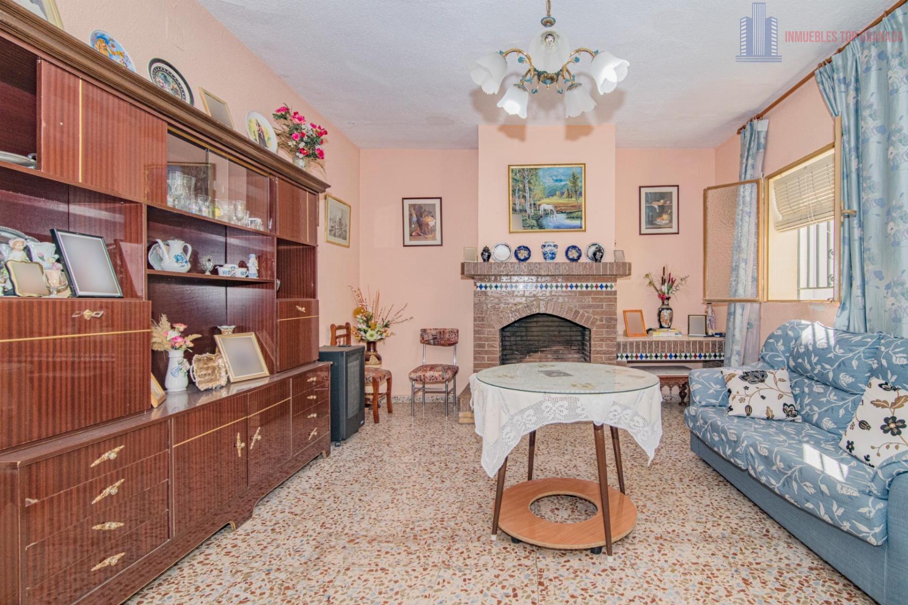 For sale of house in La Malahá
