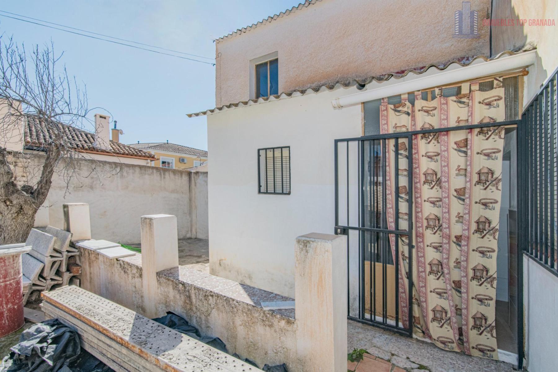 For sale of house in La Malahá