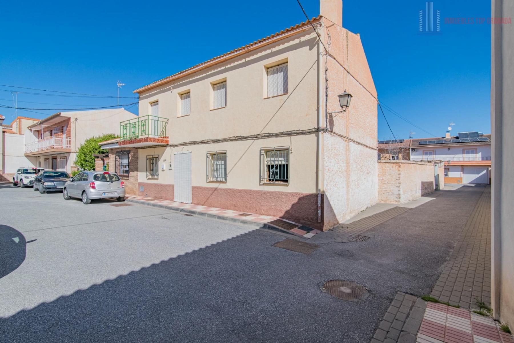 For sale of house in La Malahá
