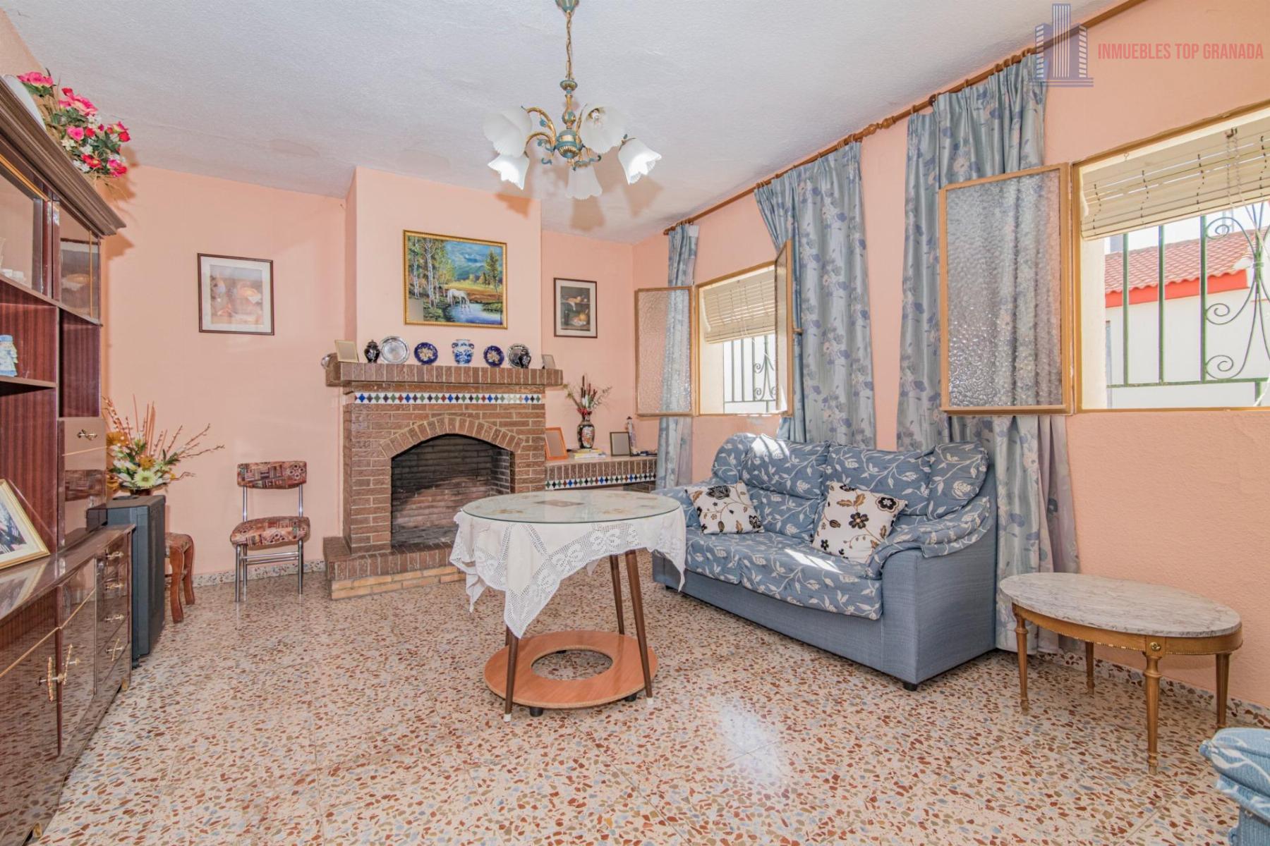 For sale of house in La Malahá