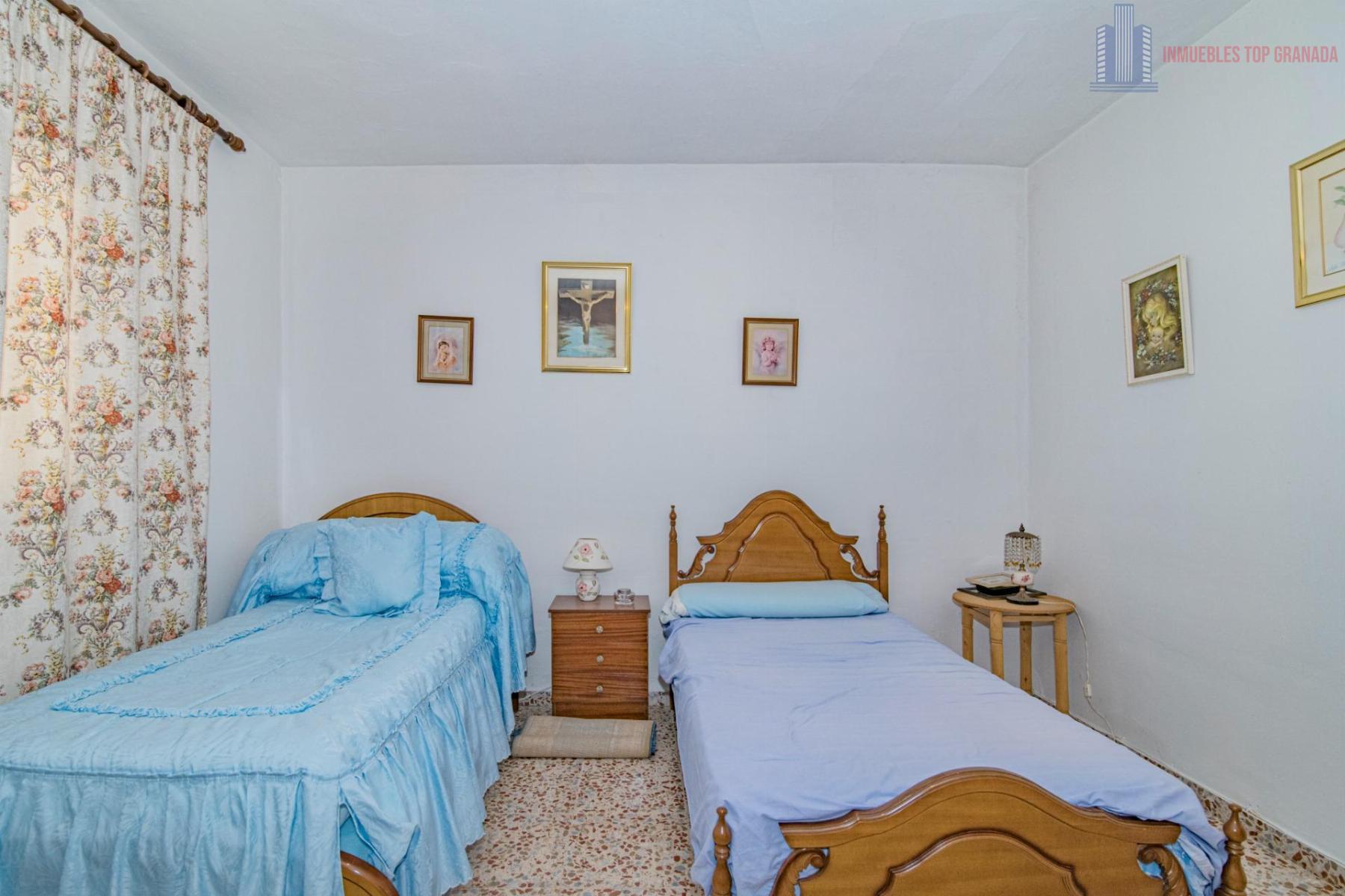 For sale of house in La Malahá