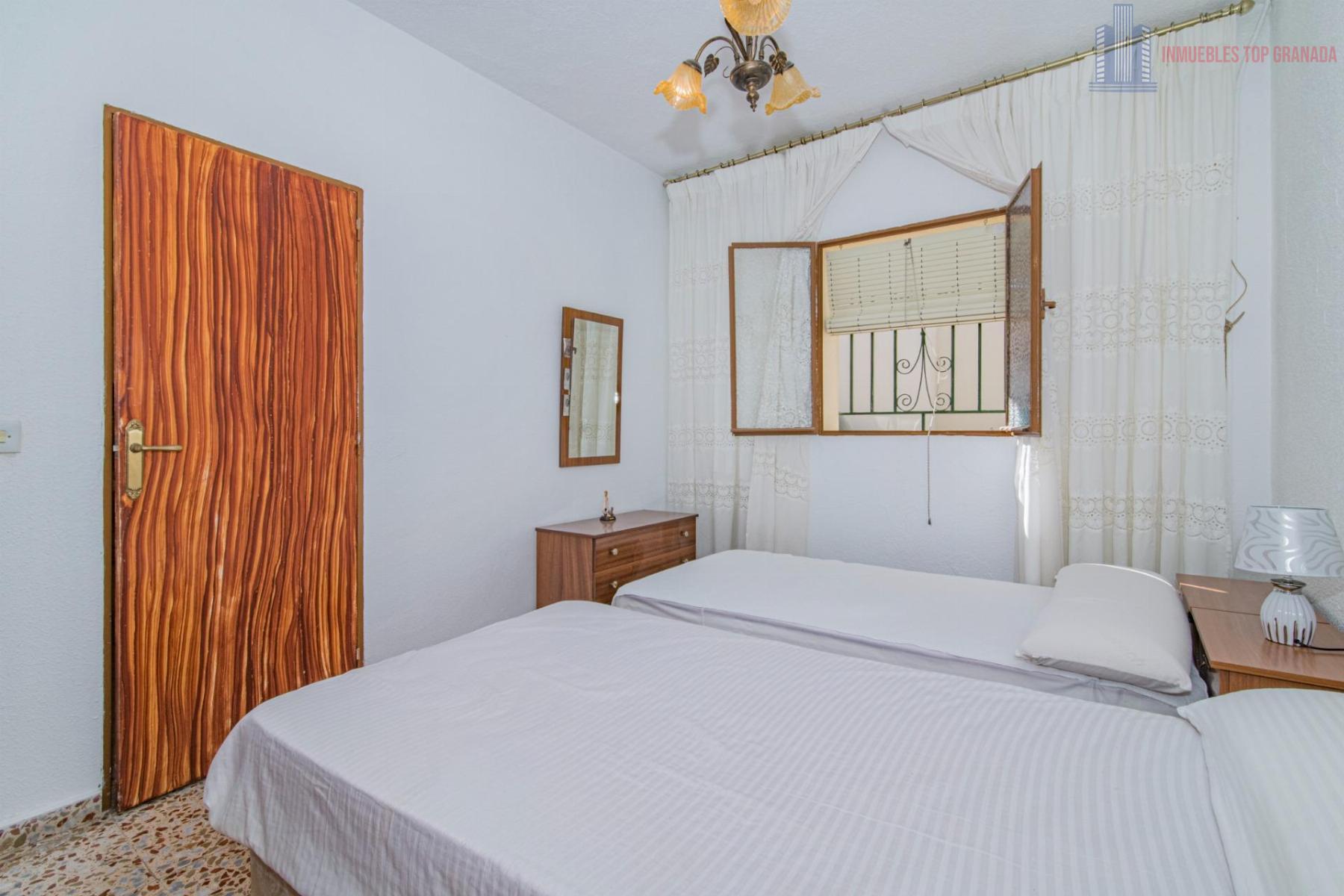 For sale of house in La Malahá