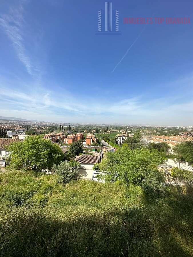 For sale of land in Huétor Vega