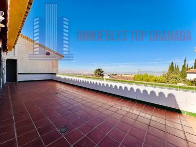Venta de chalet en Huétor Vega