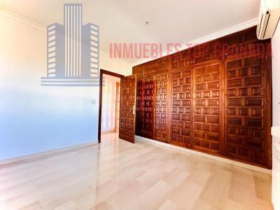 Venta de chalet en Huétor Vega