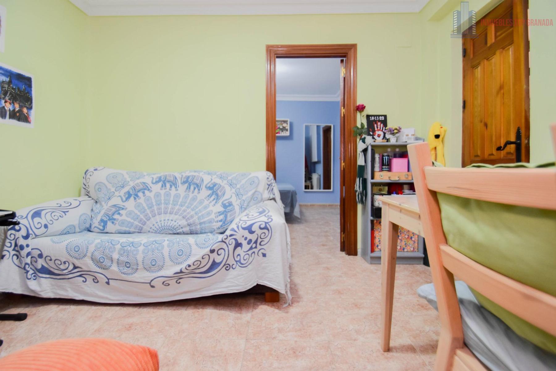 For sale of house in Peligros