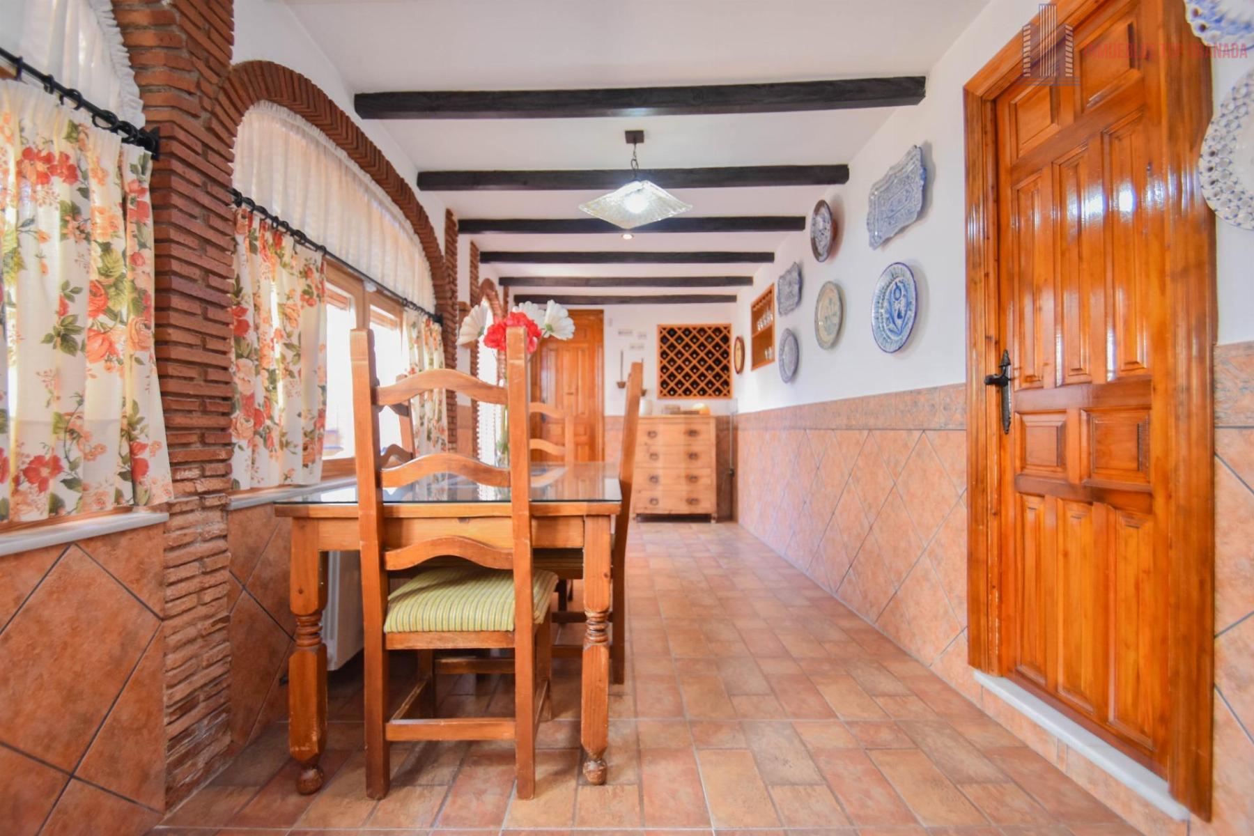 For sale of house in Peligros