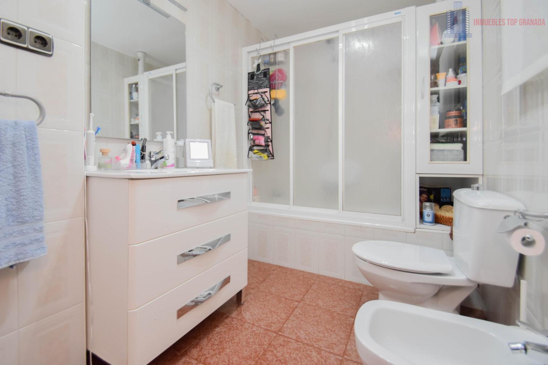 For sale of house in Peligros