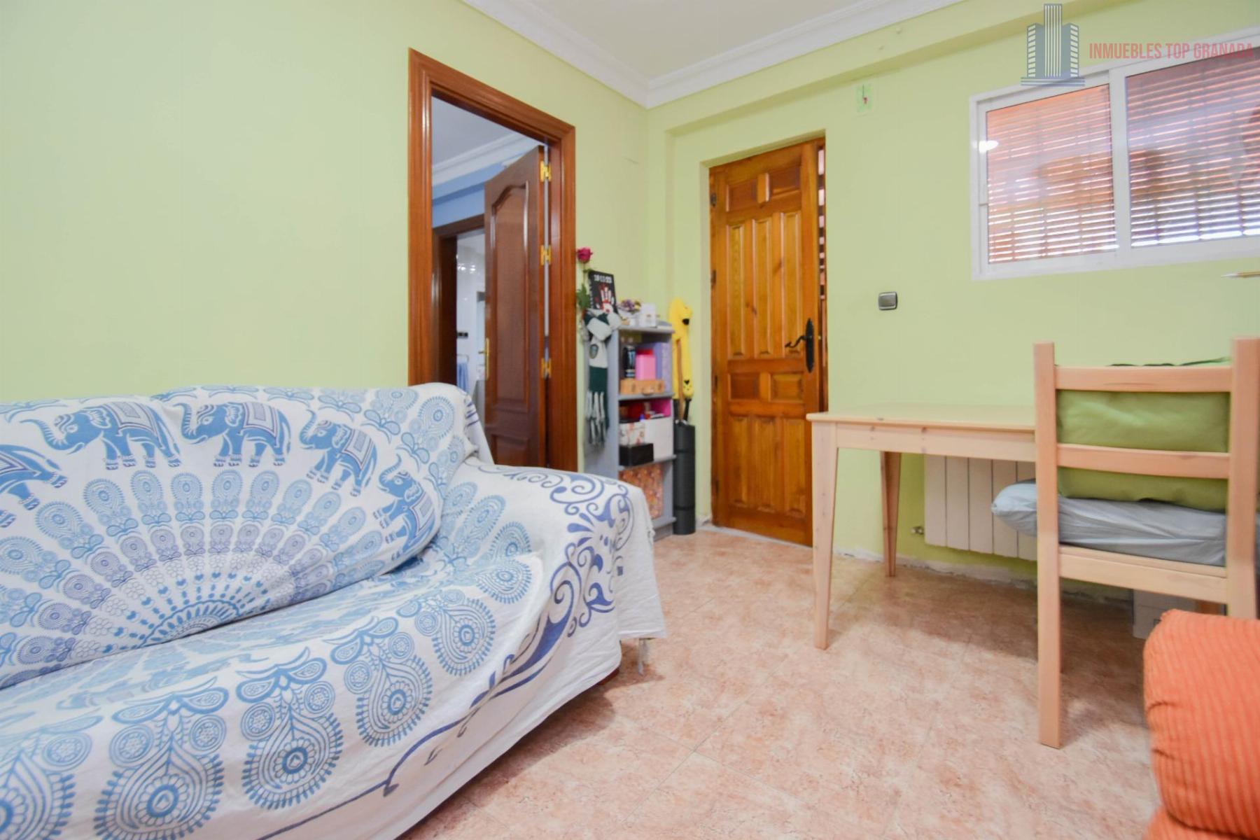 For sale of house in Peligros