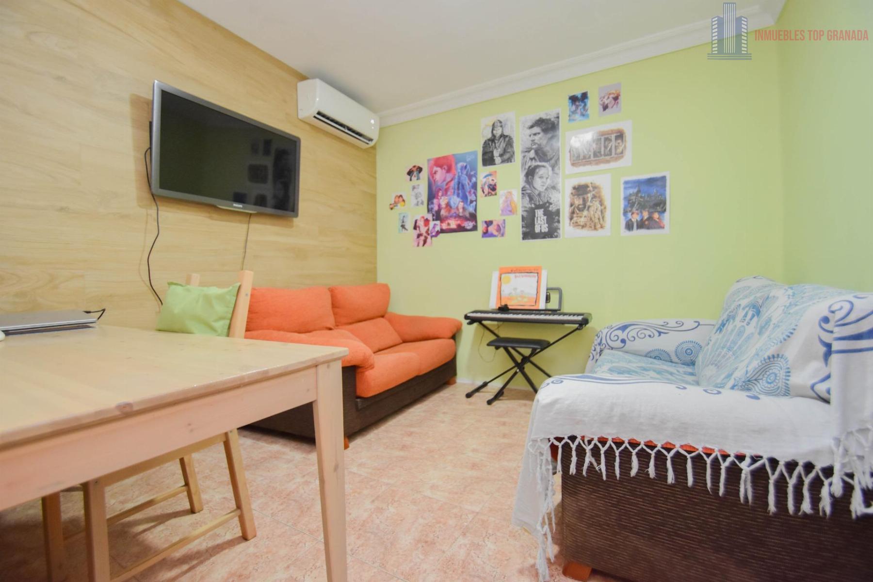 For sale of house in Peligros