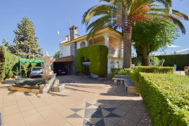 Venta de chalet en Otura