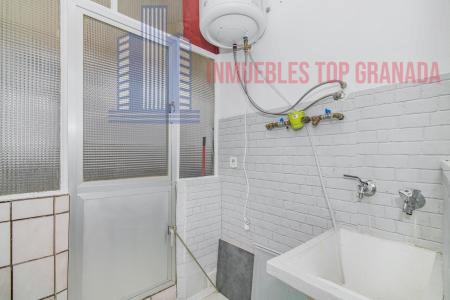 For sale of flat in Granada