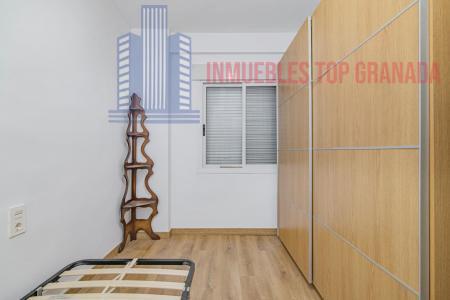 For sale of flat in Granada