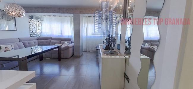 For sale of flat in Granada