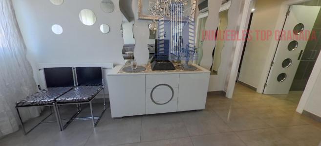 For sale of flat in Granada