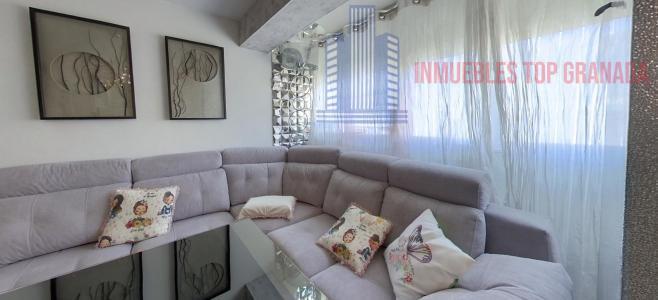 For sale of flat in Granada