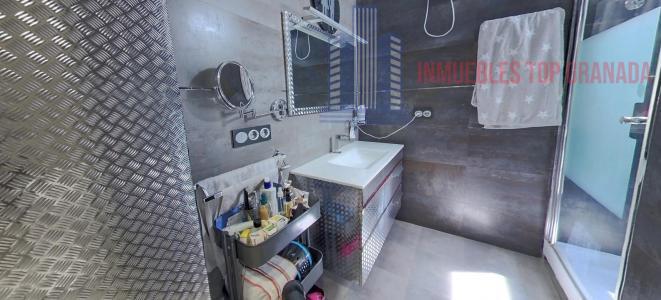 For sale of flat in Granada