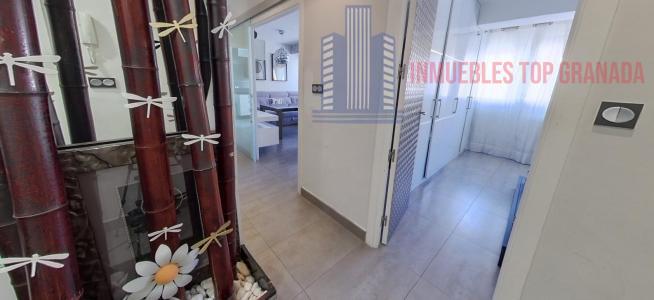 For sale of flat in Granada