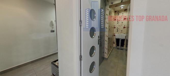 For sale of flat in Granada