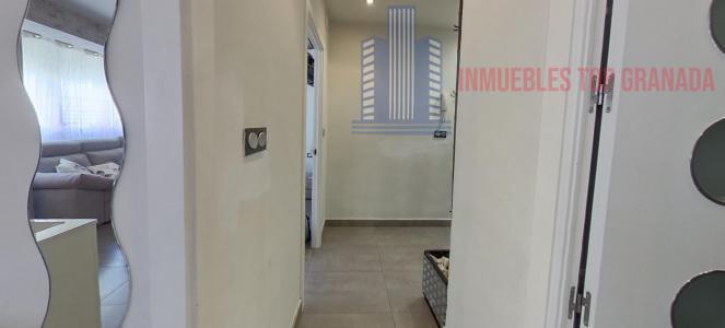 For sale of flat in Granada