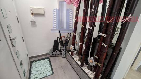 For sale of flat in Granada